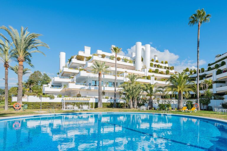 1601HFA | Apartment in Marbella Golden Mile – € 1,285,000 – 3 beds, 2 baths