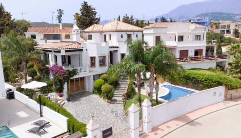 5012HFV | Villa in Estepona – € 949,000 – 4 beds, 3 baths