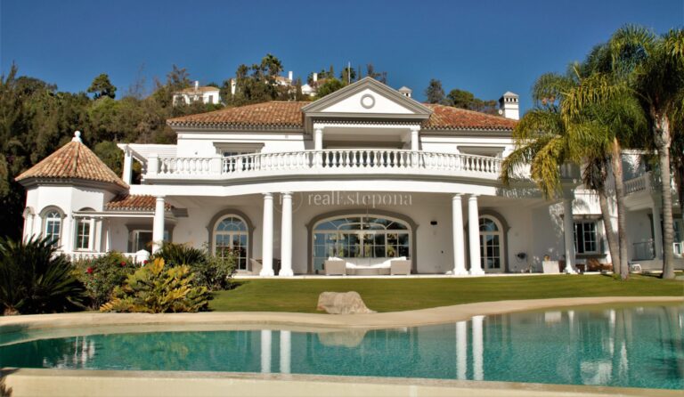 482 | Villa in Benahavis – € 12,950,000 – 7 beds, 7 baths