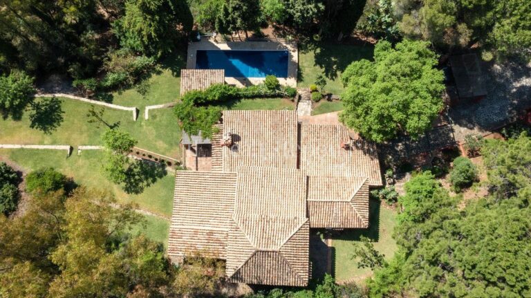 R3778912 | Villa in Benahavis – € 2,395,000 – 9 beds, 4 baths