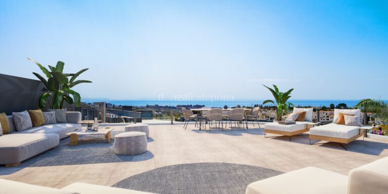 350-00248P | Penthouse in Estepona – € 599,000 – 3 beds, 2 baths