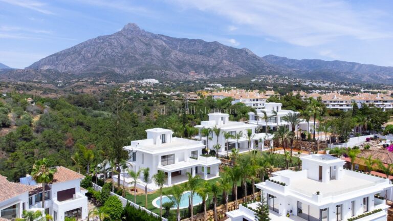 IH0780 | Villa in Marbella Golden Mile – € 6,400,000 – 6 beds, 6 baths