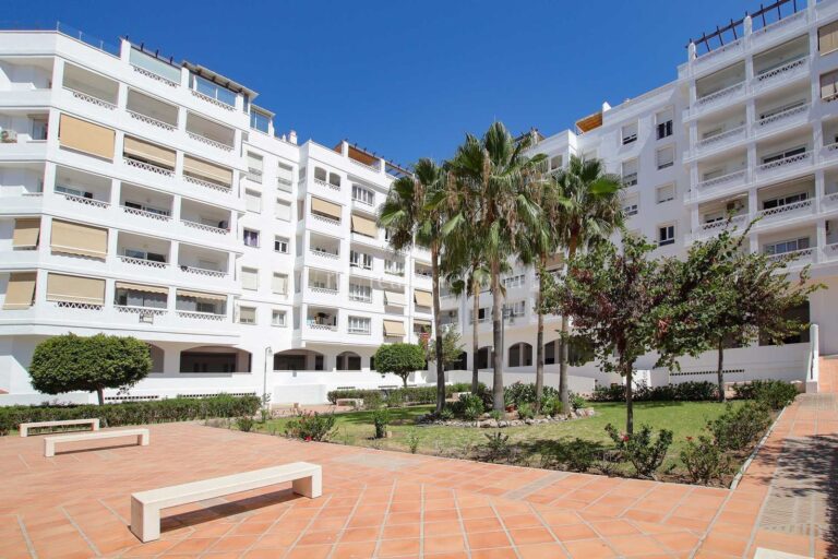 2601HFA | Apartment in Nueva Andalucia – € 360,000 – 3 beds, 2 baths