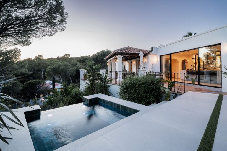 5280HFV | Villa in Benahavis – € 2,500,000 – 4 beds, 4 baths