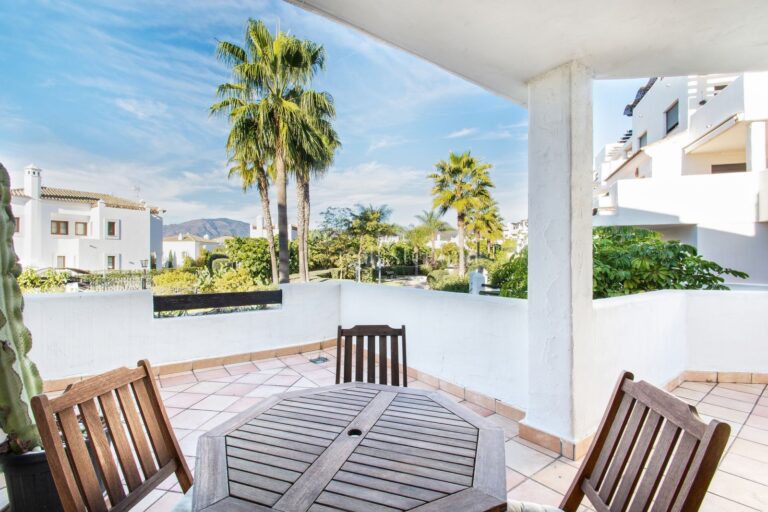 2602HFA | Apartment in Estepona – € 430,000 – 2 beds, 2 baths