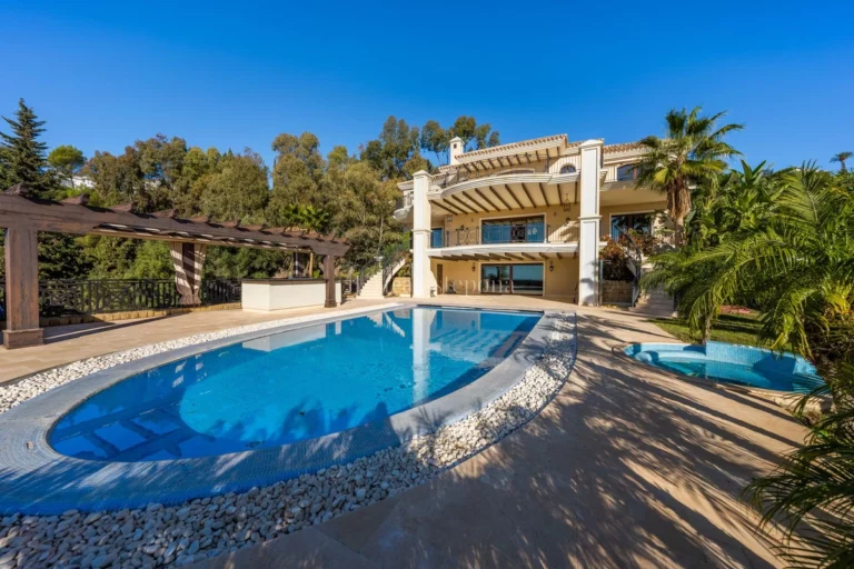 2487HFV | Villa in Marbella East – € 5,495,000 – 7 beds, 7 baths