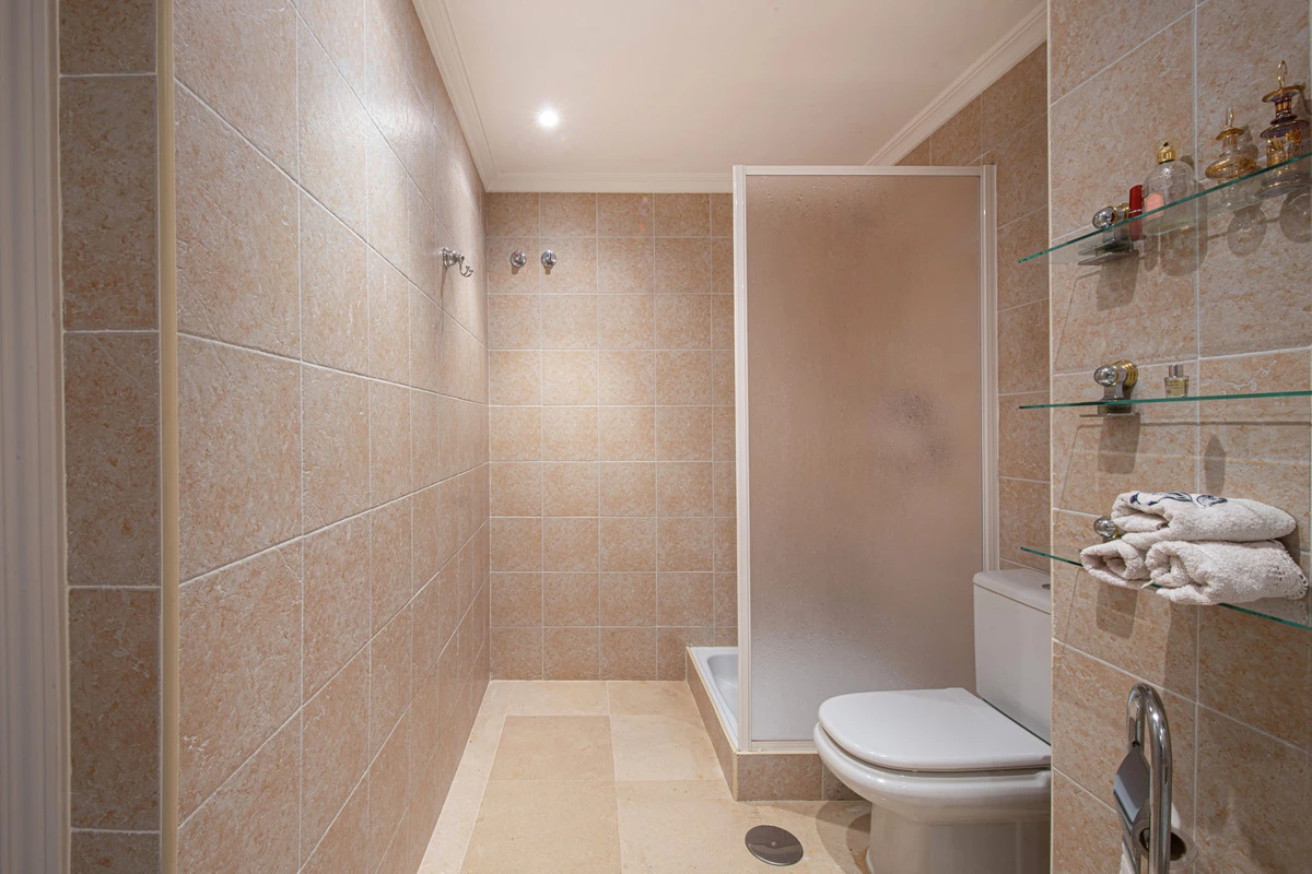 9-467d0cee5b725f3ef65f102a0c2e69c0