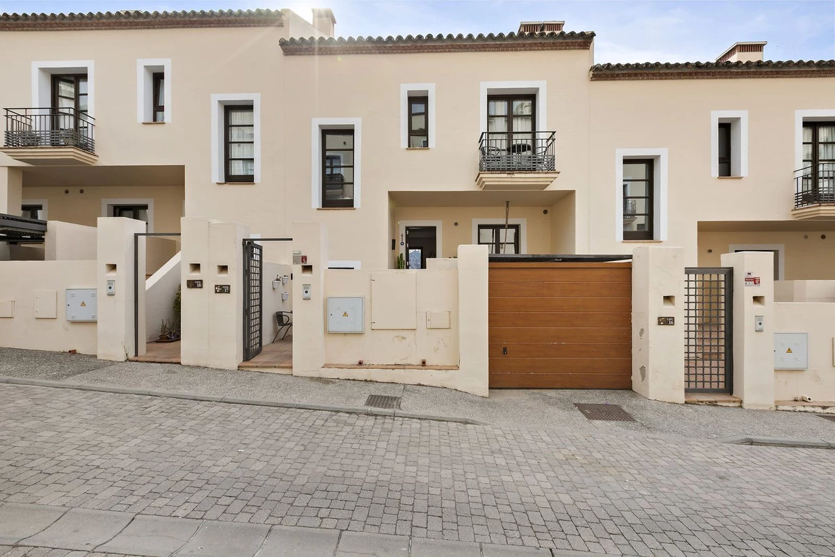 3-e898b2bb2a2fdfd06d2c39894dce8316