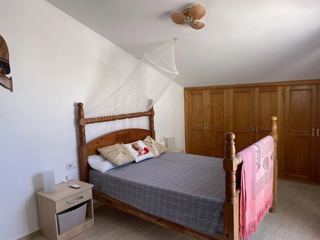 8-e64a9055bba3e77ac8aca3b893cdf826