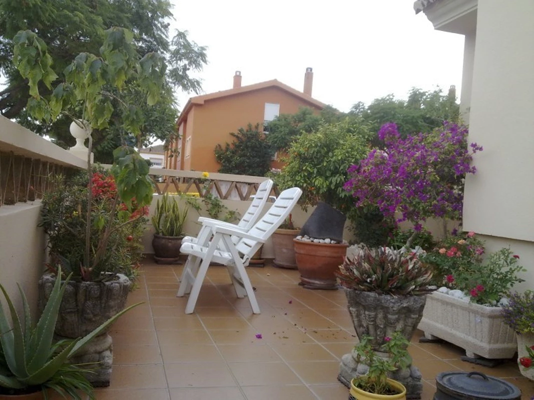 2-5bd7b9d04b45e33852eaf0ec6670150d