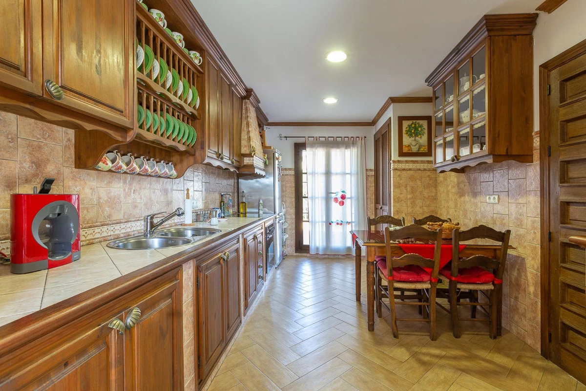 4-c23c0f86247804fa50226aecd8b0b2c8