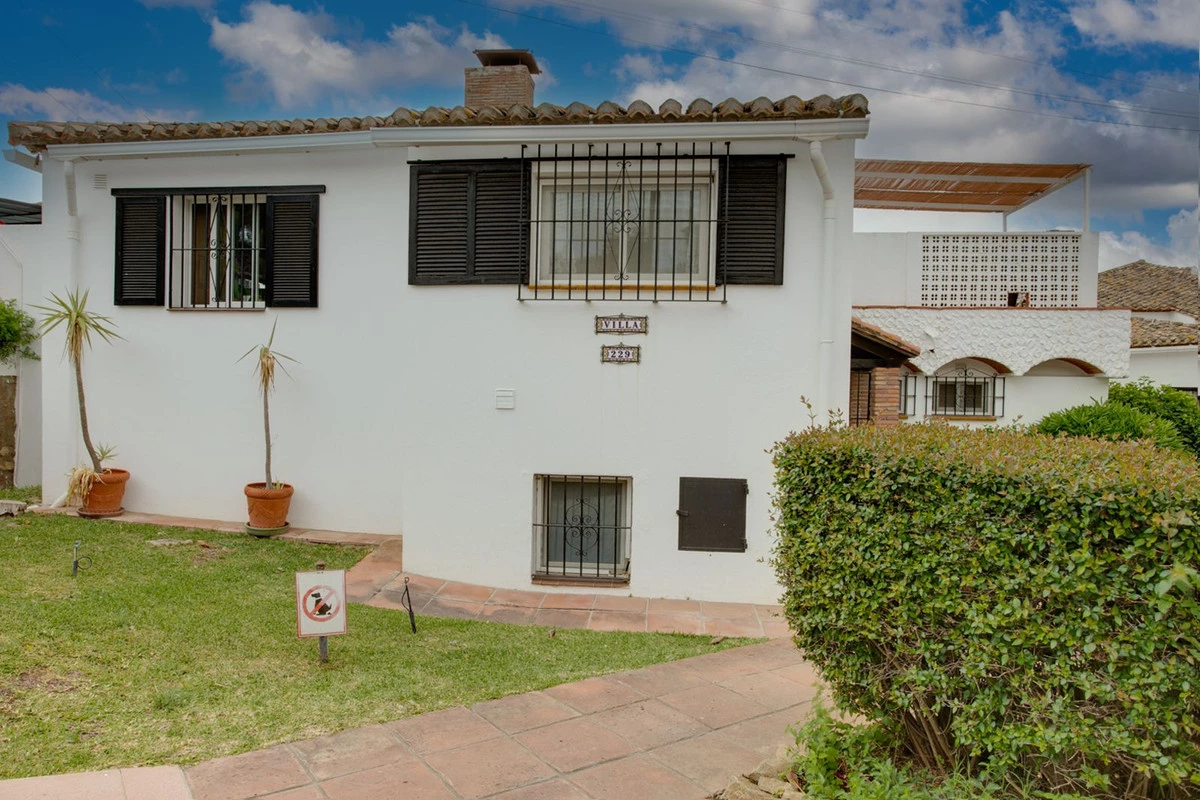 3-e898b2bb2a2fdfd06d2c39894dce8316