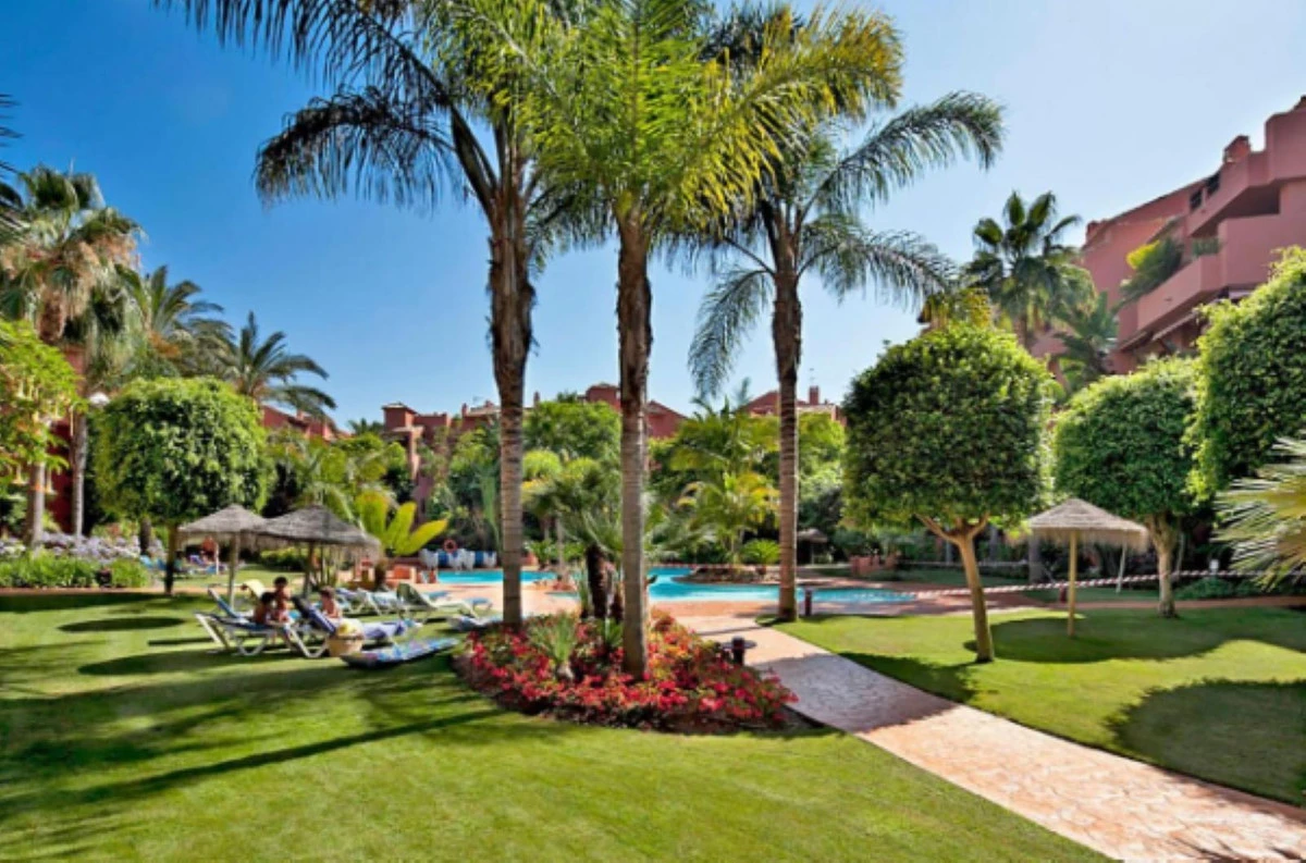 2-5bd7b9d04b45e33852eaf0ec6670150d