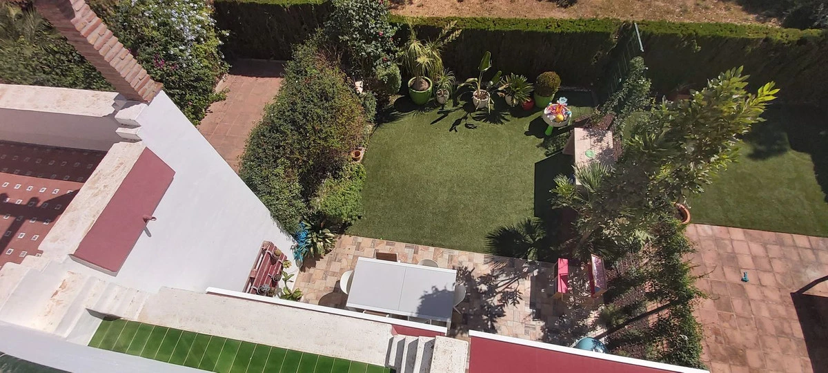 4-c23c0f86247804fa50226aecd8b0b2c8