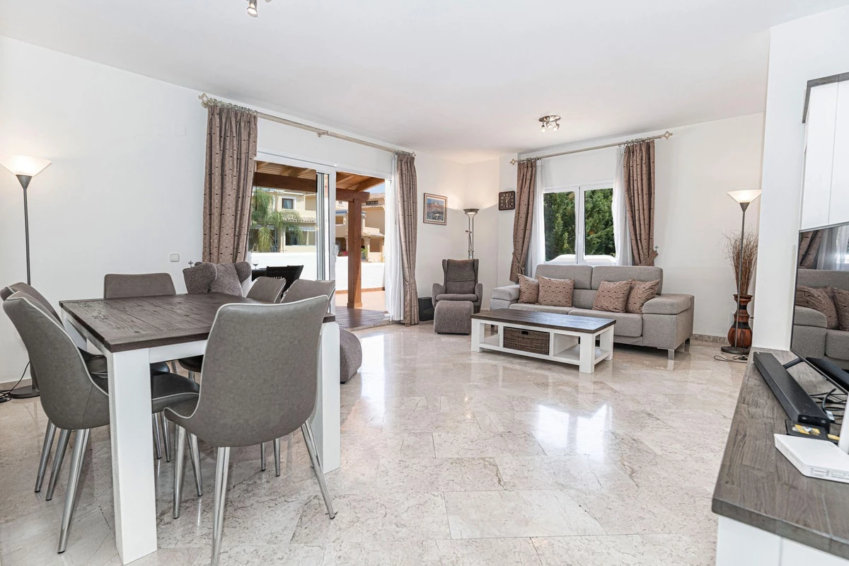 3-e898b2bb2a2fdfd06d2c39894dce8316