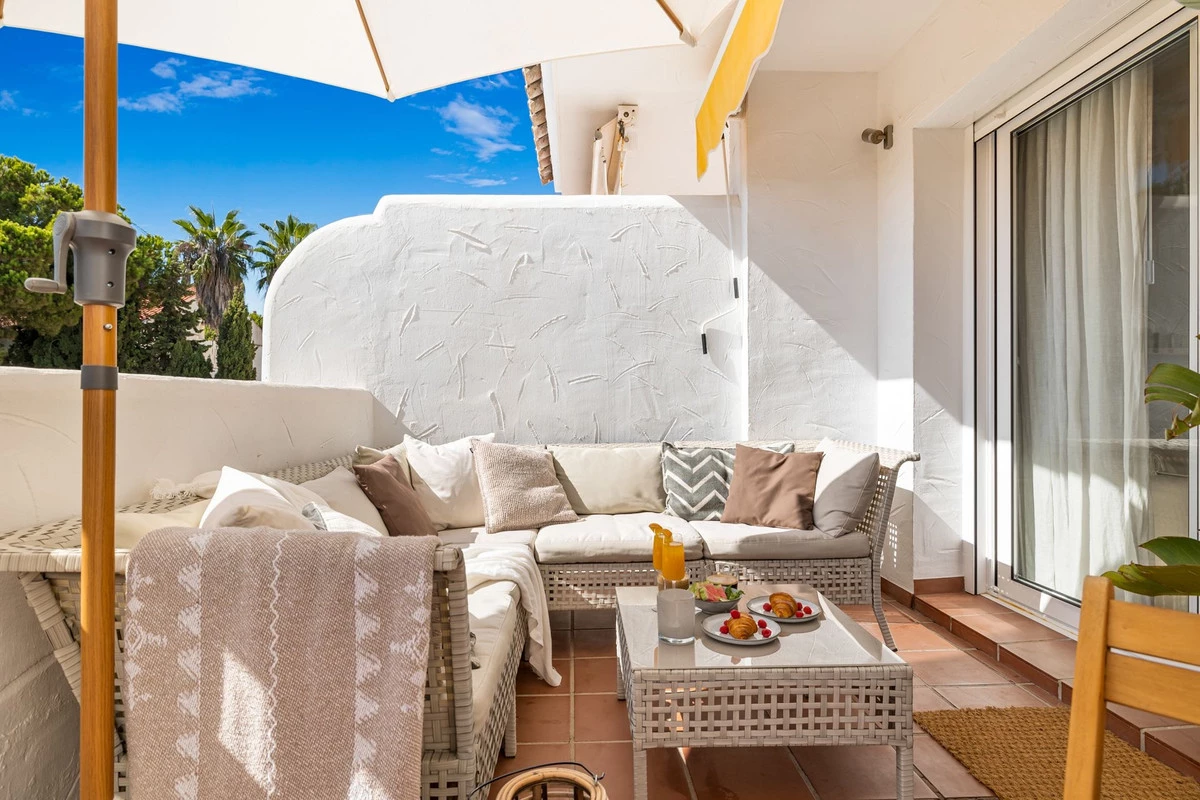 2-5bd7b9d04b45e33852eaf0ec6670150d