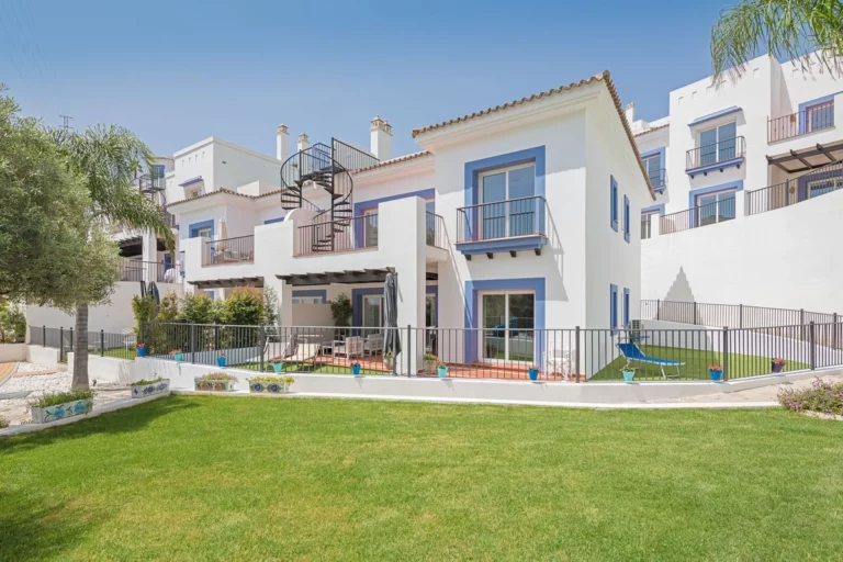 R4143709 | Ground Floor Apartment in Benahavís – € 412,000 – 3 beds, 2 baths