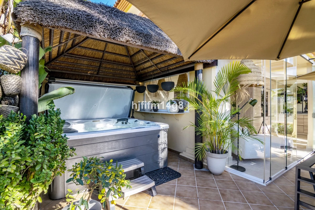 2-5bd7b9d04b45e33852eaf0ec6670150d