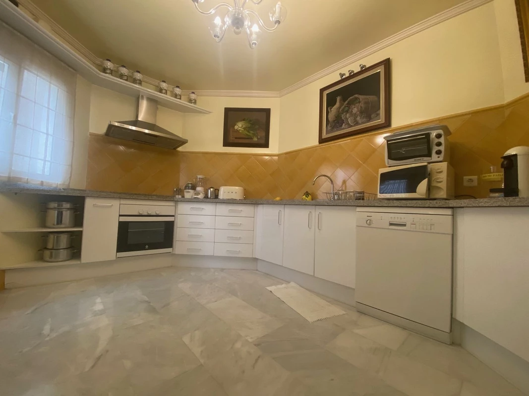 7-aa4cc561180b369757c0bb4af9886cd3