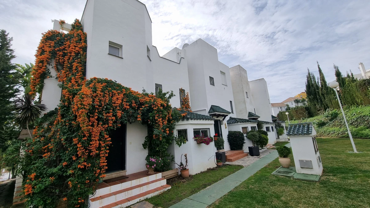 1-7980e48d732b6fc85c14b43b94d2aa54