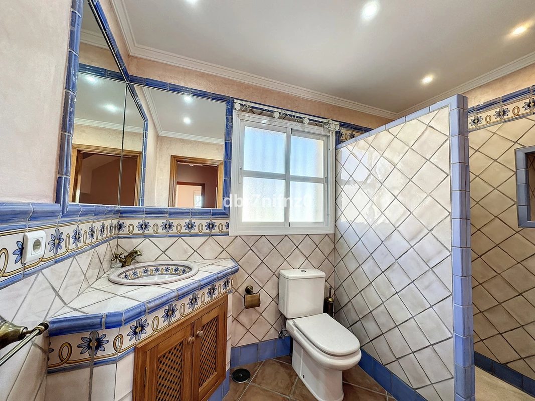 7-aa4cc561180b369757c0bb4af9886cd3