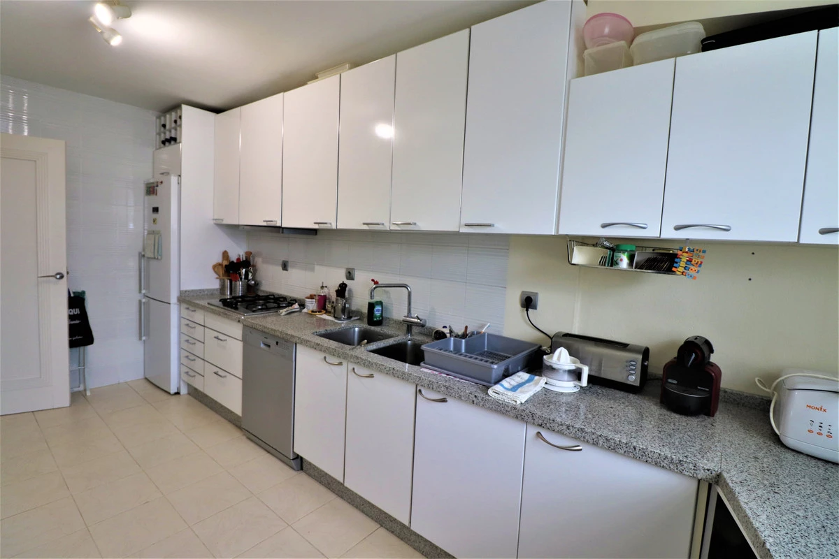 8-e64a9055bba3e77ac8aca3b893cdf826