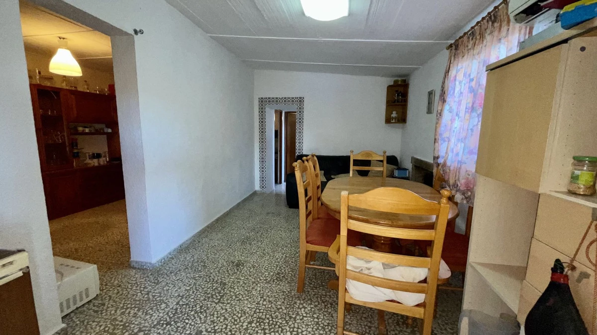 8-e64a9055bba3e77ac8aca3b893cdf826