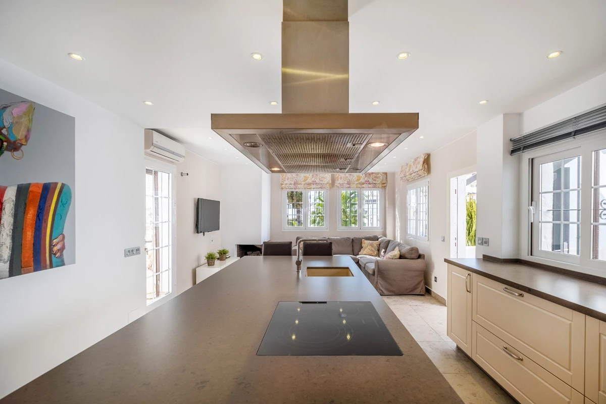 9-467d0cee5b725f3ef65f102a0c2e69c0