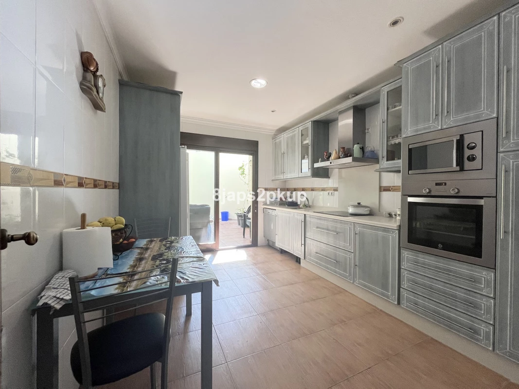 2-5bd7b9d04b45e33852eaf0ec6670150d