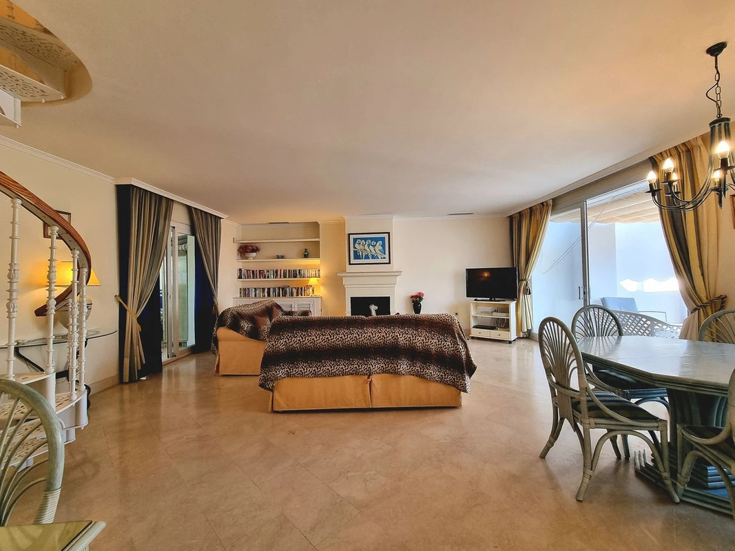 8-e64a9055bba3e77ac8aca3b893cdf826