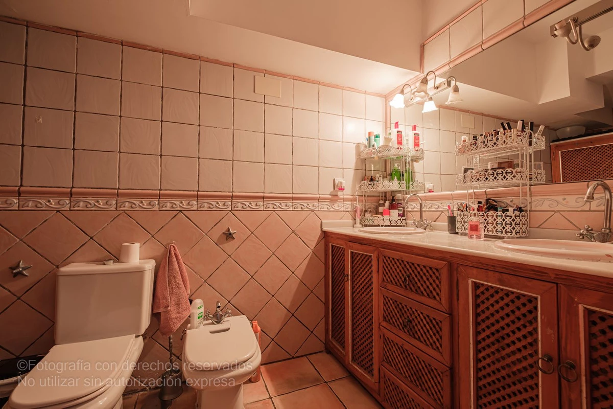 8-e64a9055bba3e77ac8aca3b893cdf826