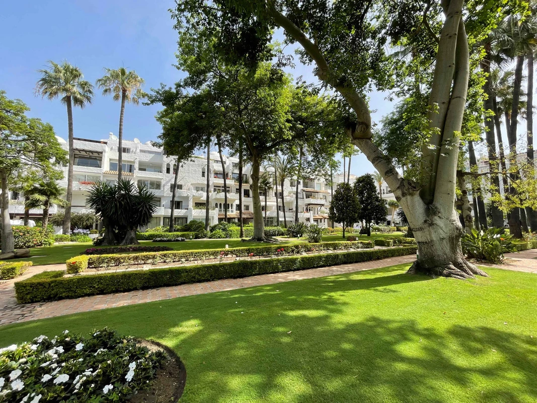 2-5bd7b9d04b45e33852eaf0ec6670150d