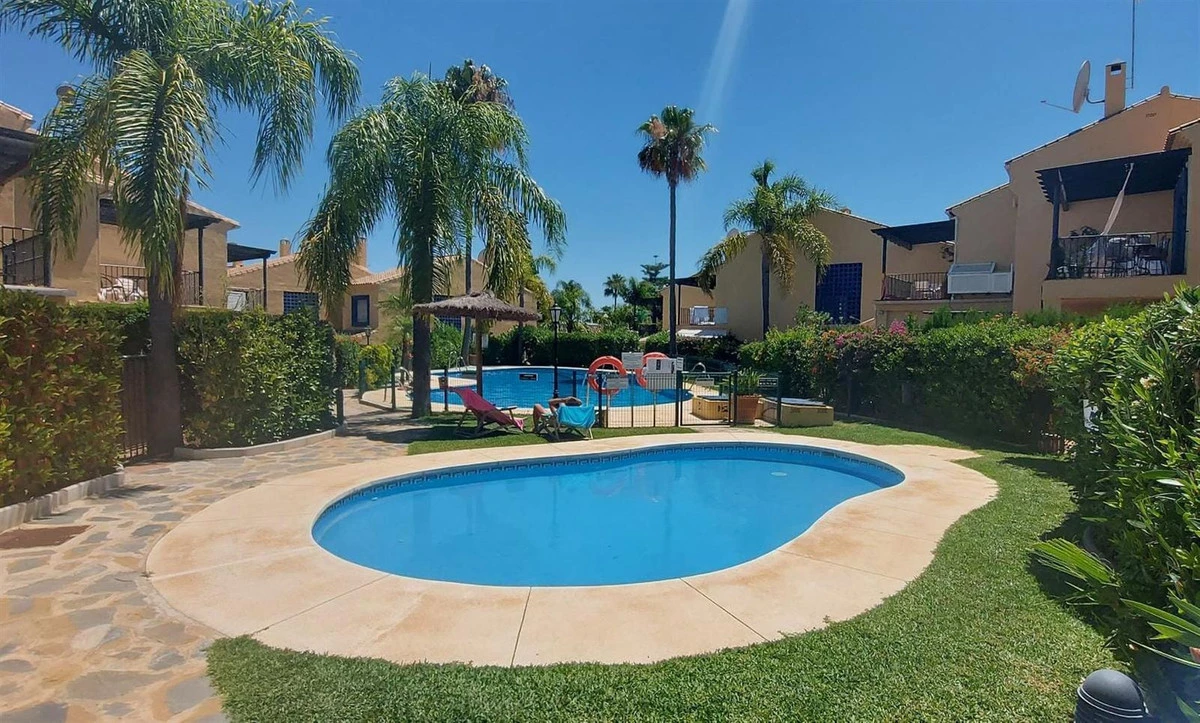 1-7980e48d732b6fc85c14b43b94d2aa54