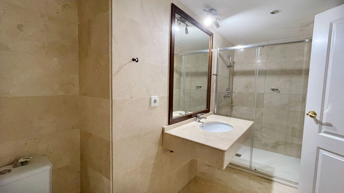 9-467d0cee5b725f3ef65f102a0c2e69c0