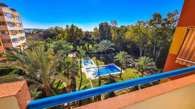 1-7980e48d732b6fc85c14b43b94d2aa54