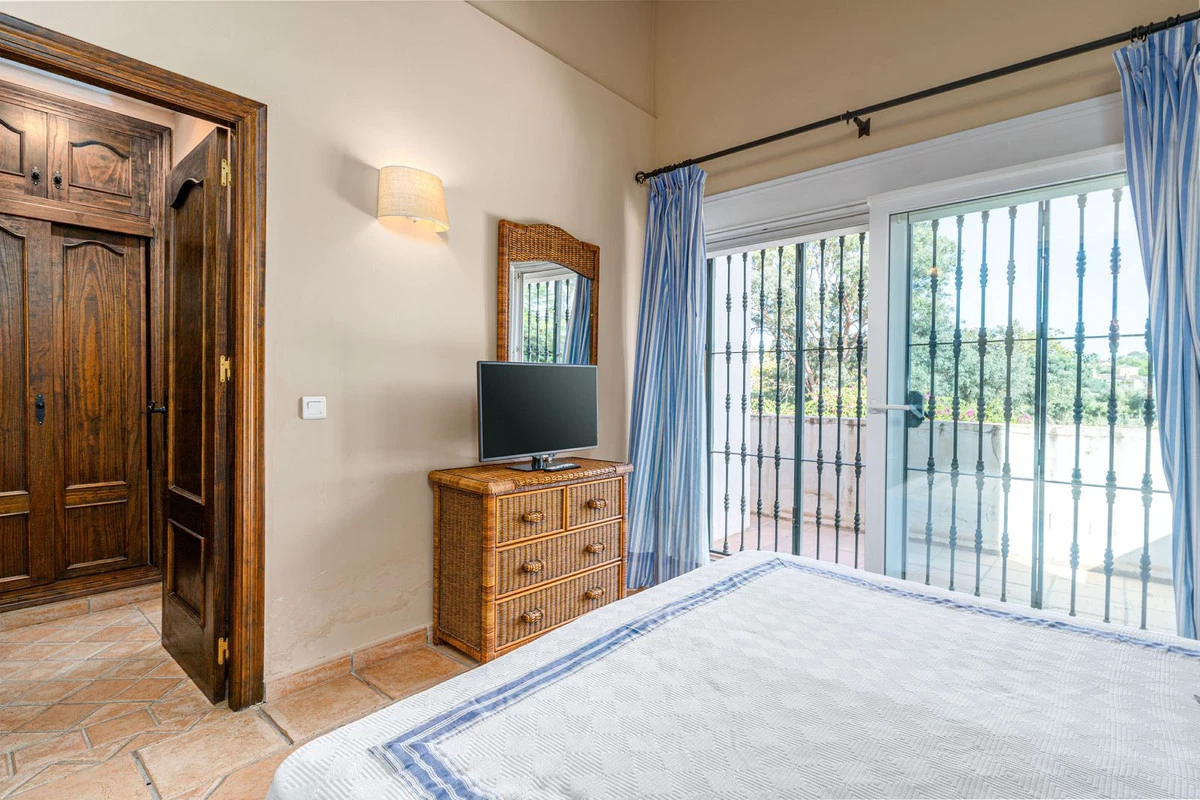 9-467d0cee5b725f3ef65f102a0c2e69c0