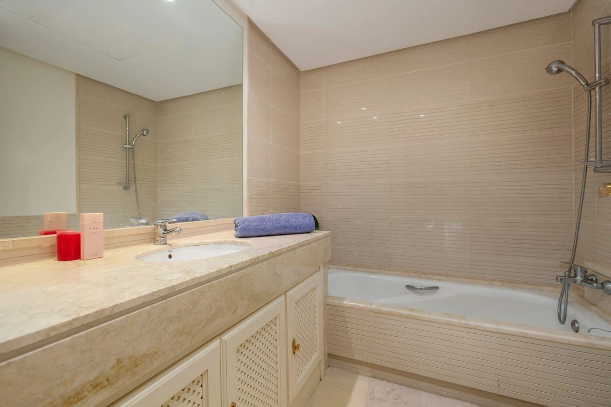 8-e64a9055bba3e77ac8aca3b893cdf826