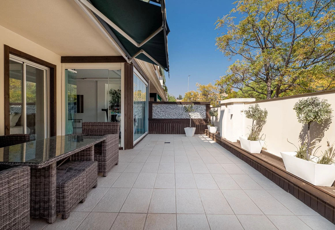 2-5bd7b9d04b45e33852eaf0ec6670150d