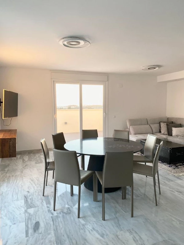 7-aa4cc561180b369757c0bb4af9886cd3