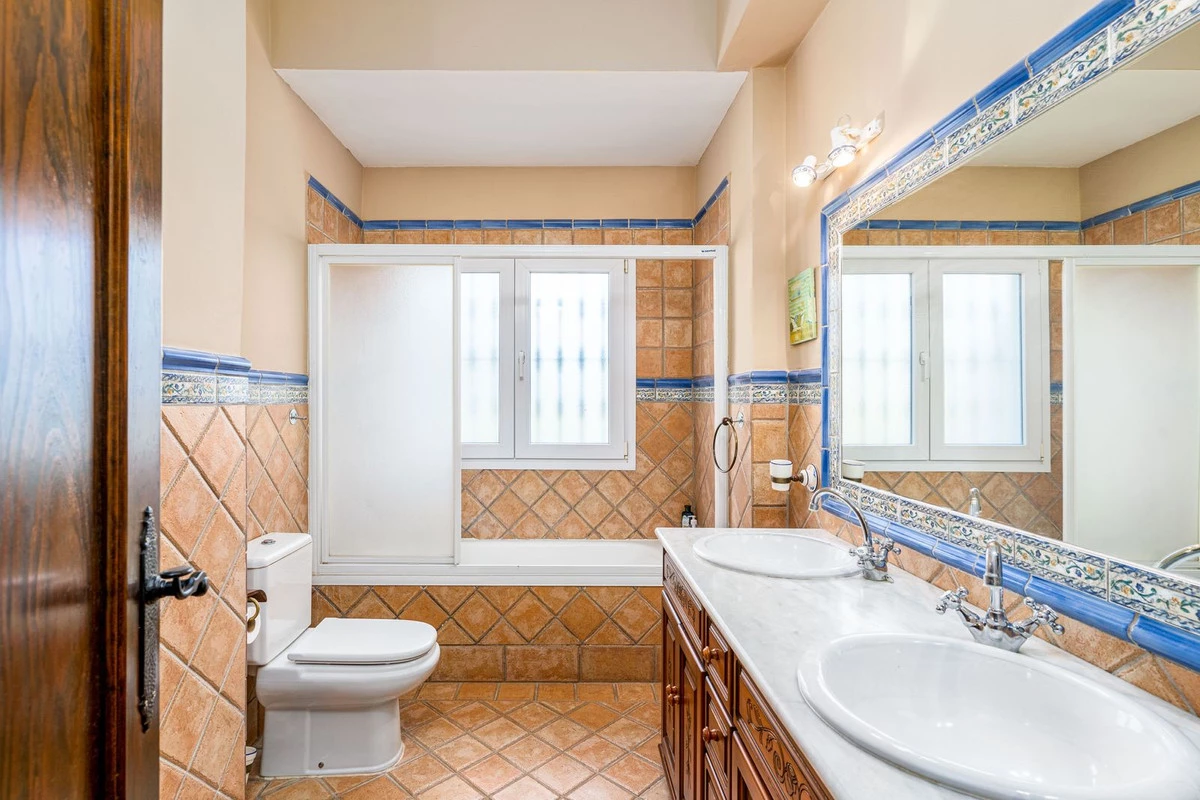 7-aa4cc561180b369757c0bb4af9886cd3