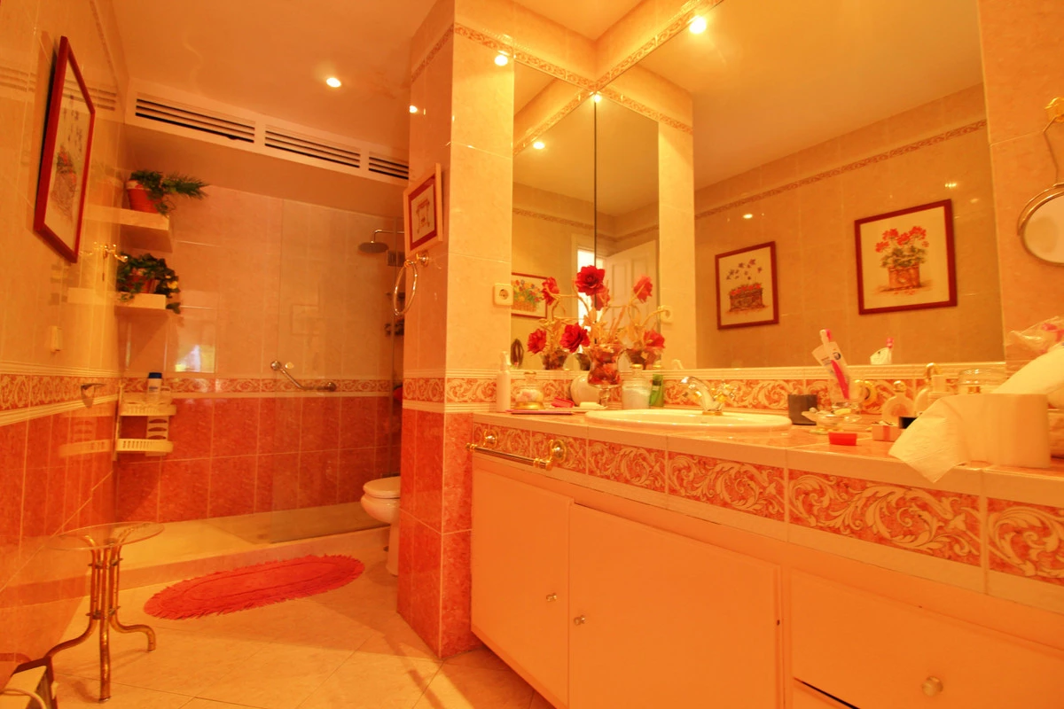 8-e64a9055bba3e77ac8aca3b893cdf826