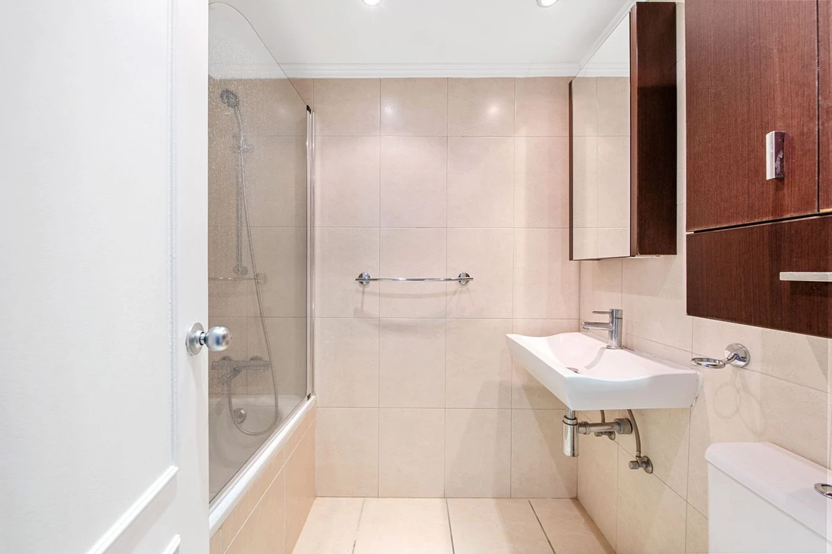 8-e64a9055bba3e77ac8aca3b893cdf826