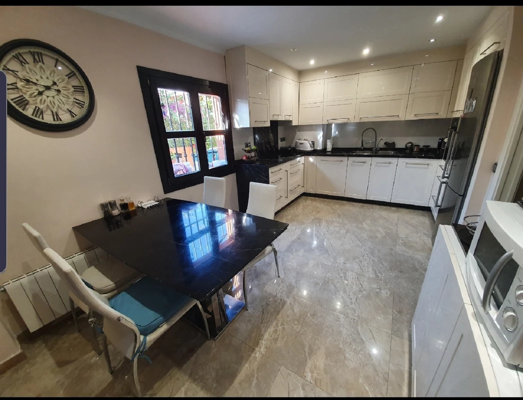 8-e64a9055bba3e77ac8aca3b893cdf826