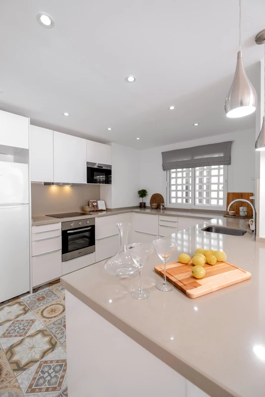 8-e64a9055bba3e77ac8aca3b893cdf826