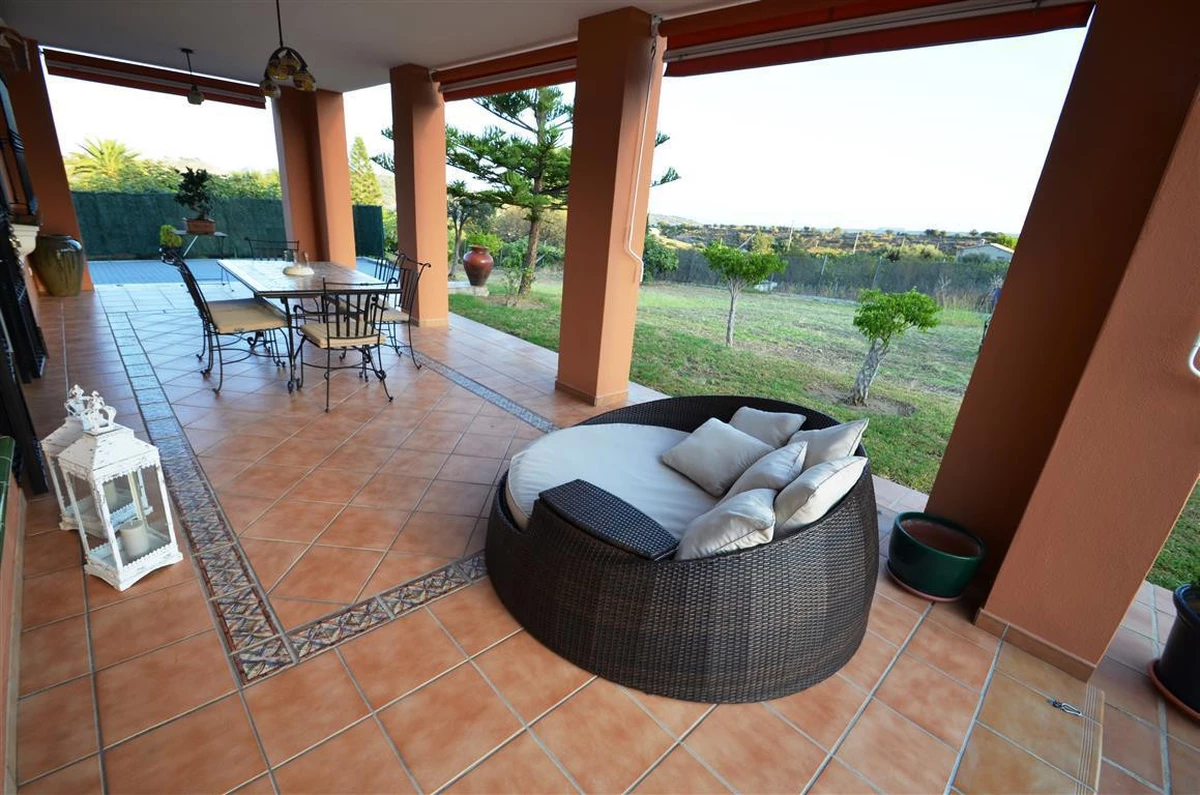 4-c23c0f86247804fa50226aecd8b0b2c8