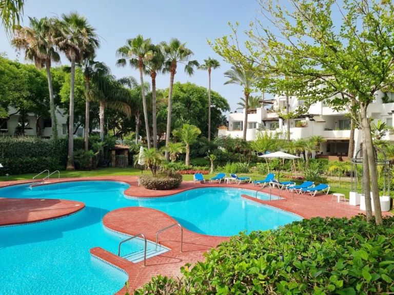 1-7980e48d732b6fc85c14b43b94d2aa54