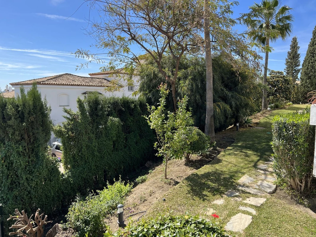 9-467d0cee5b725f3ef65f102a0c2e69c0