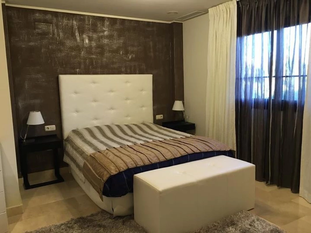 2-5bd7b9d04b45e33852eaf0ec6670150d