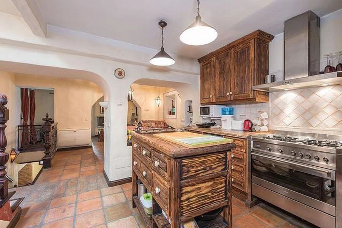 2-5bd7b9d04b45e33852eaf0ec6670150d