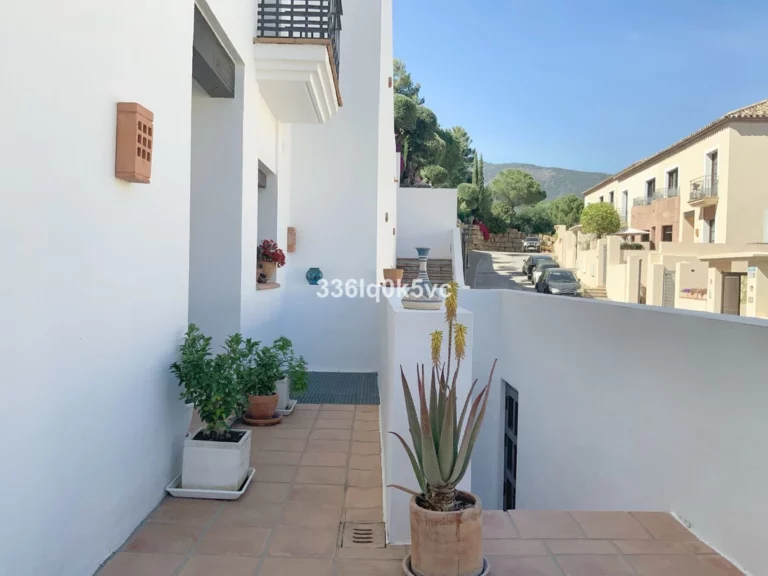 R4302136 | Townhouse in Benahavís – € 340,000 – 3 beds, 3 baths